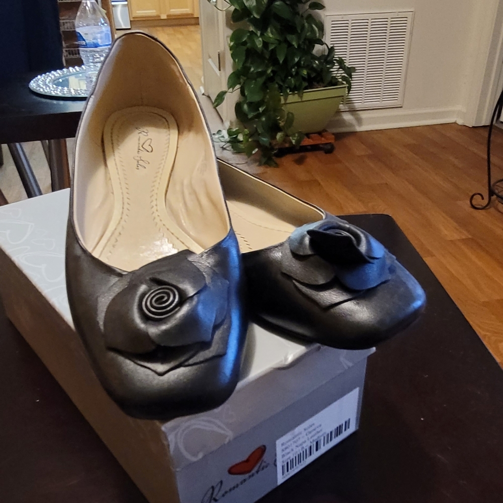 Romantic sole flats